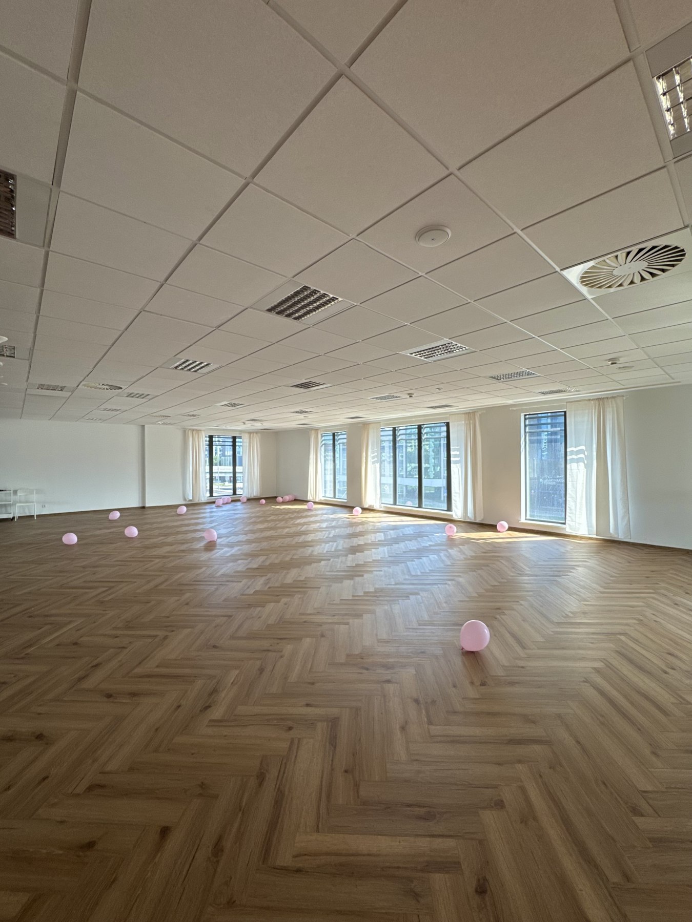 Dance studio Warszawa – grupa OCH! ACH! na zajęciach